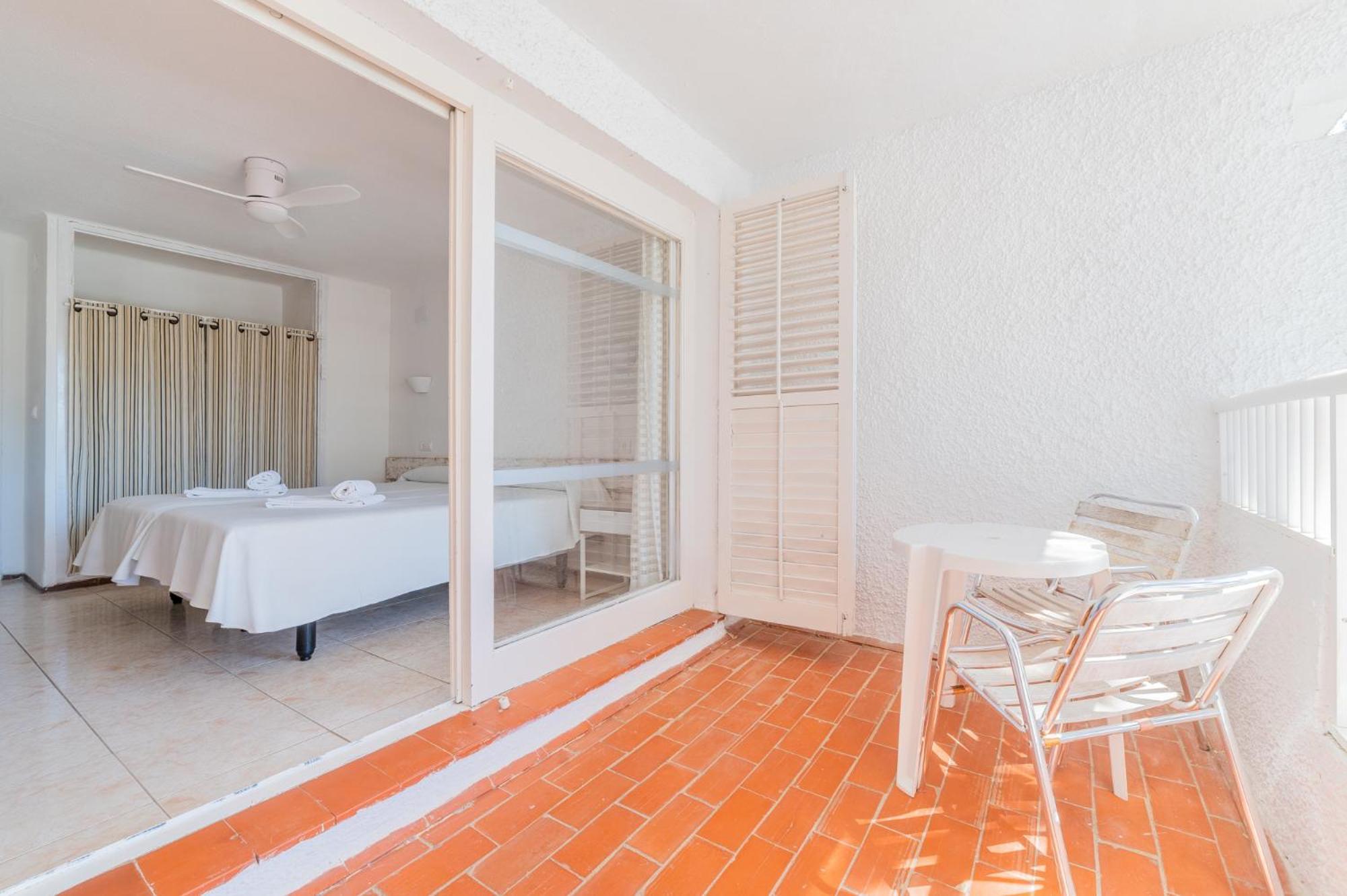 Atlas Apartments Ibiza Santa Eulária des Riu Exterior foto