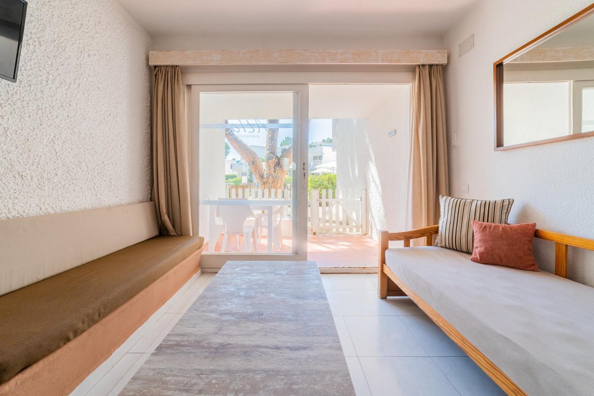 Atlas Apartments Ibiza Santa Eulária des Riu Exterior foto
