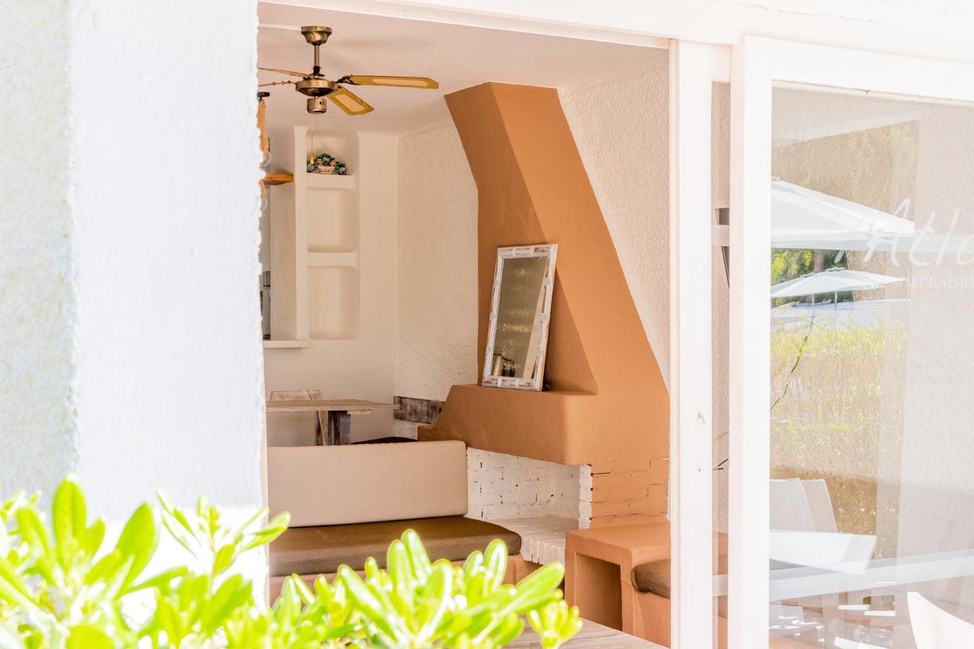 Atlas Apartments Ibiza Santa Eulária des Riu Exterior foto