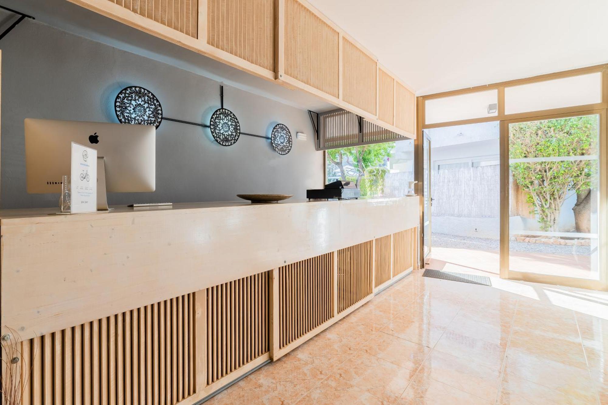 Atlas Apartments Ibiza Santa Eulária des Riu Exterior foto