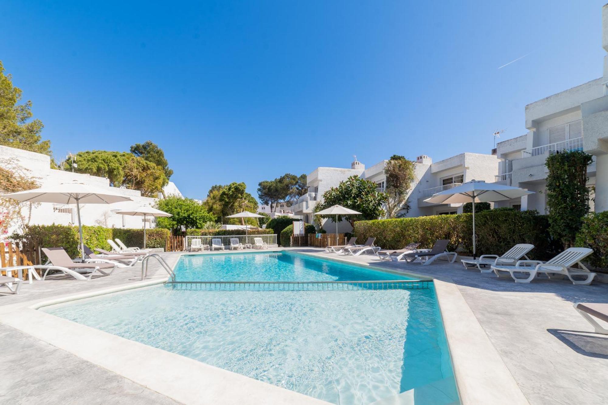 Atlas Apartments Ibiza Santa Eulária des Riu Exterior foto