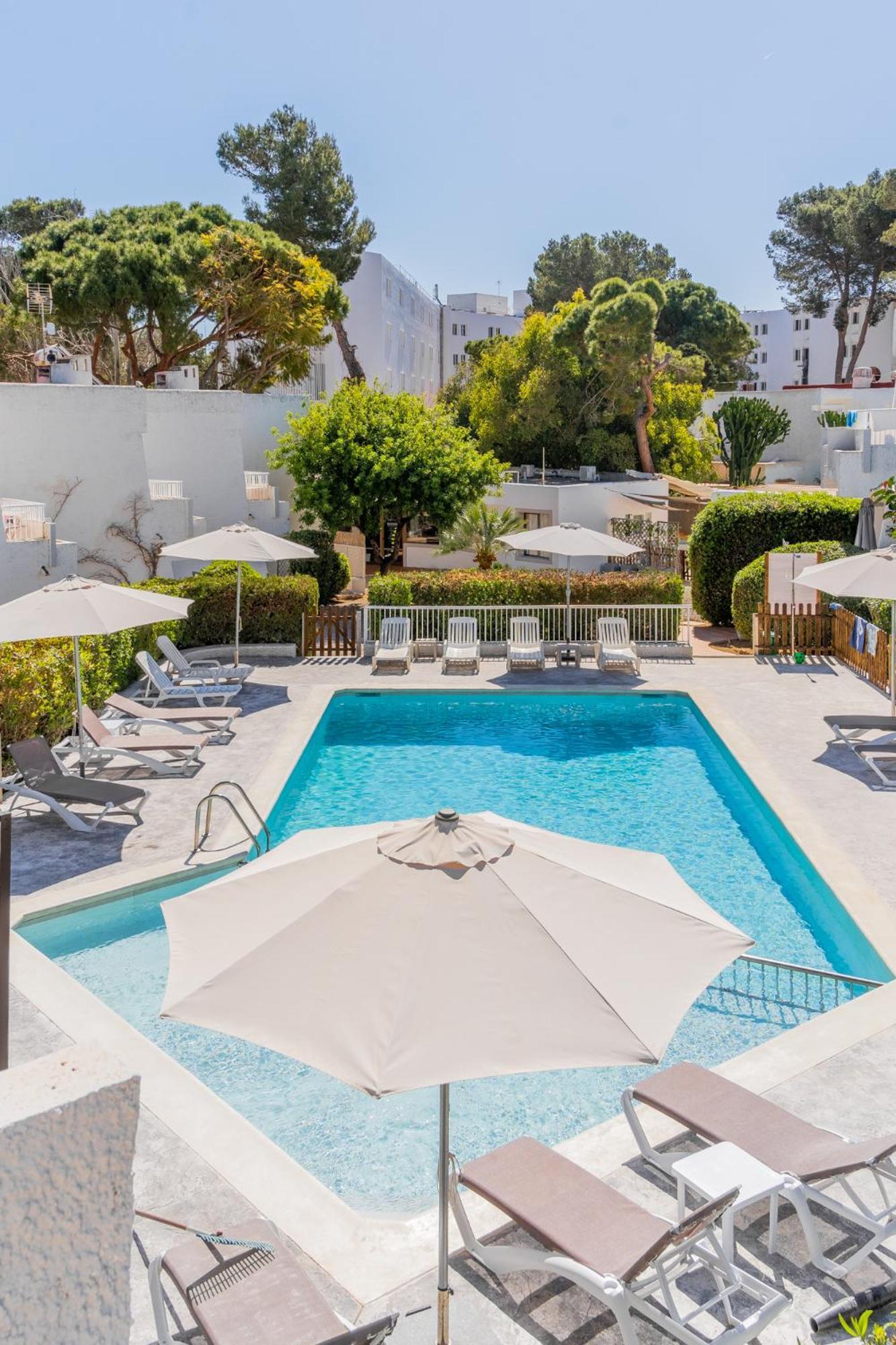 Atlas Apartments Ibiza Santa Eulária des Riu Exterior foto