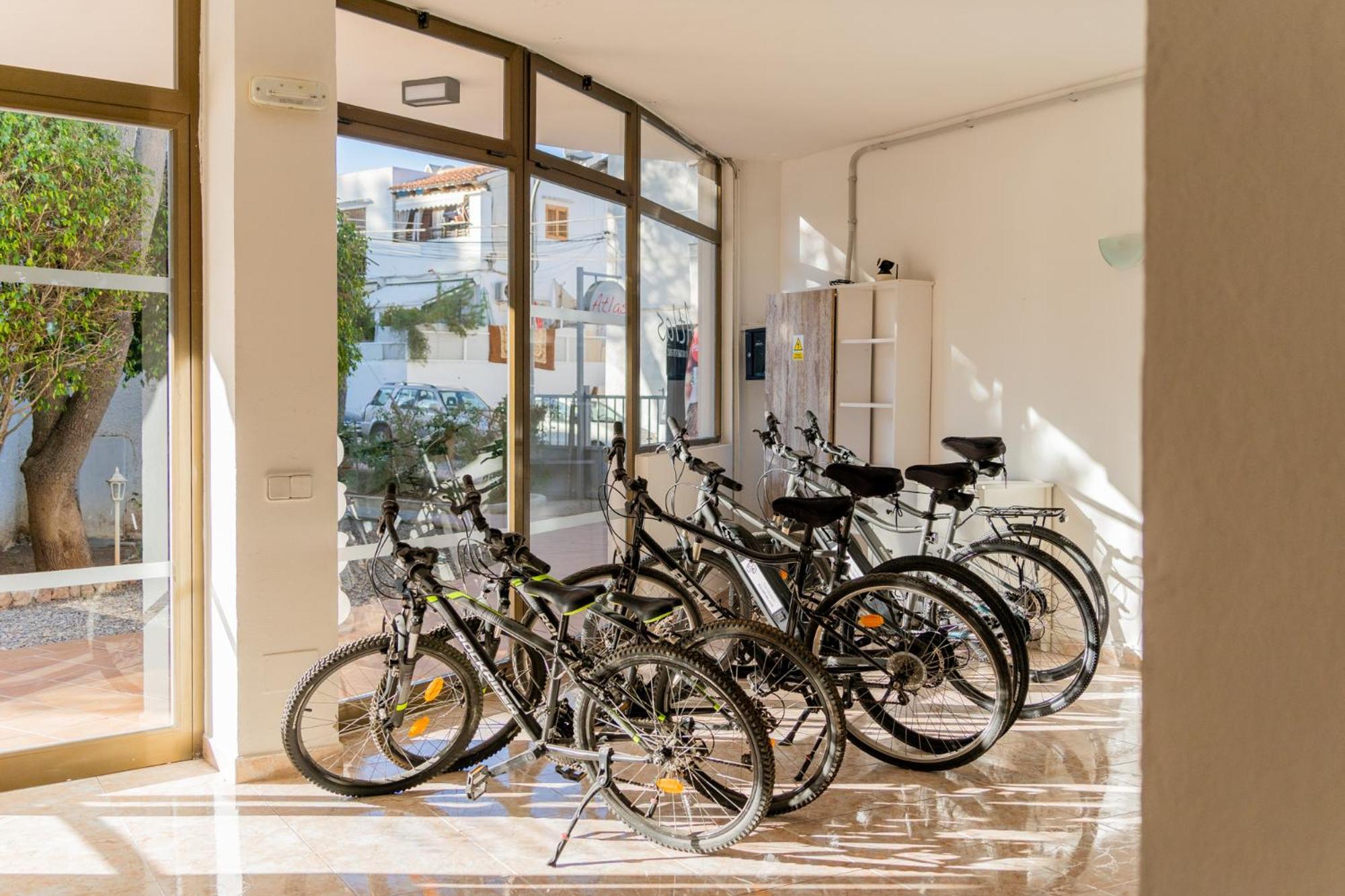 Atlas Apartments Ibiza Santa Eulária des Riu Exterior foto
